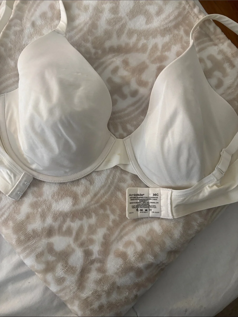 Ambrielle Smooth White Underwire T-Shirt Bra - Classic White